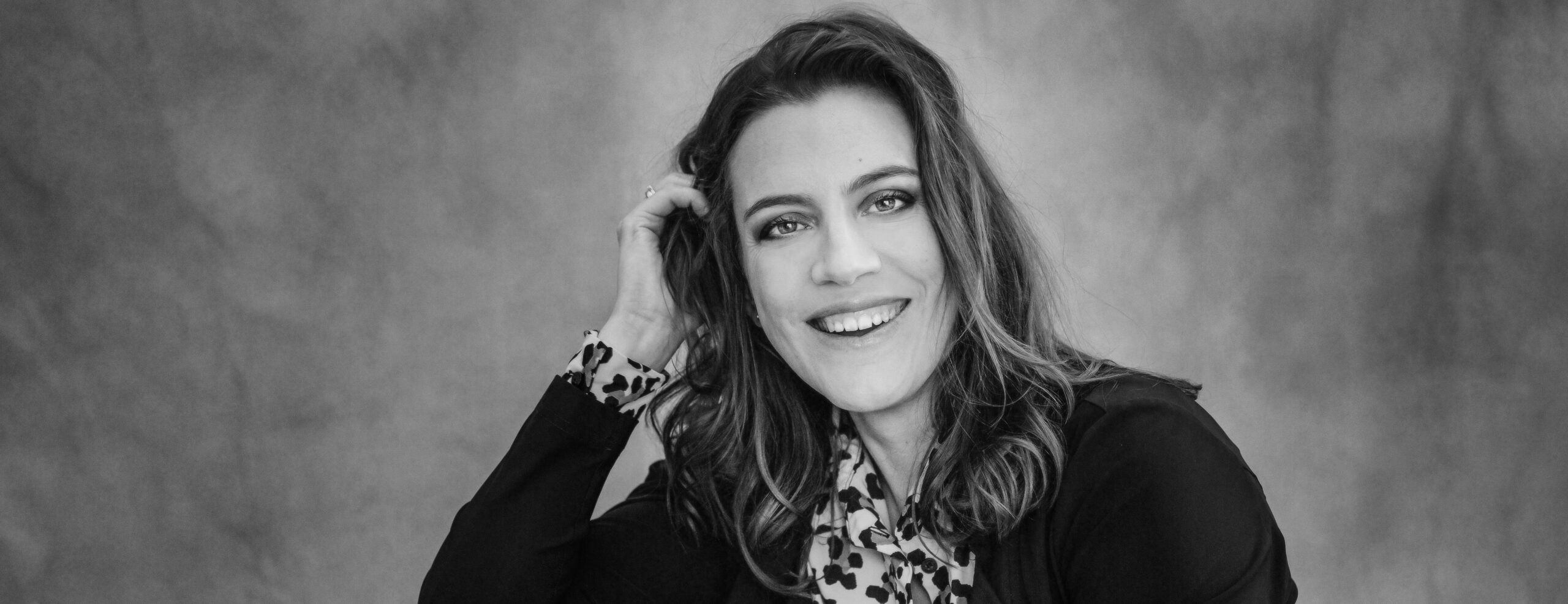 e-Star Communication